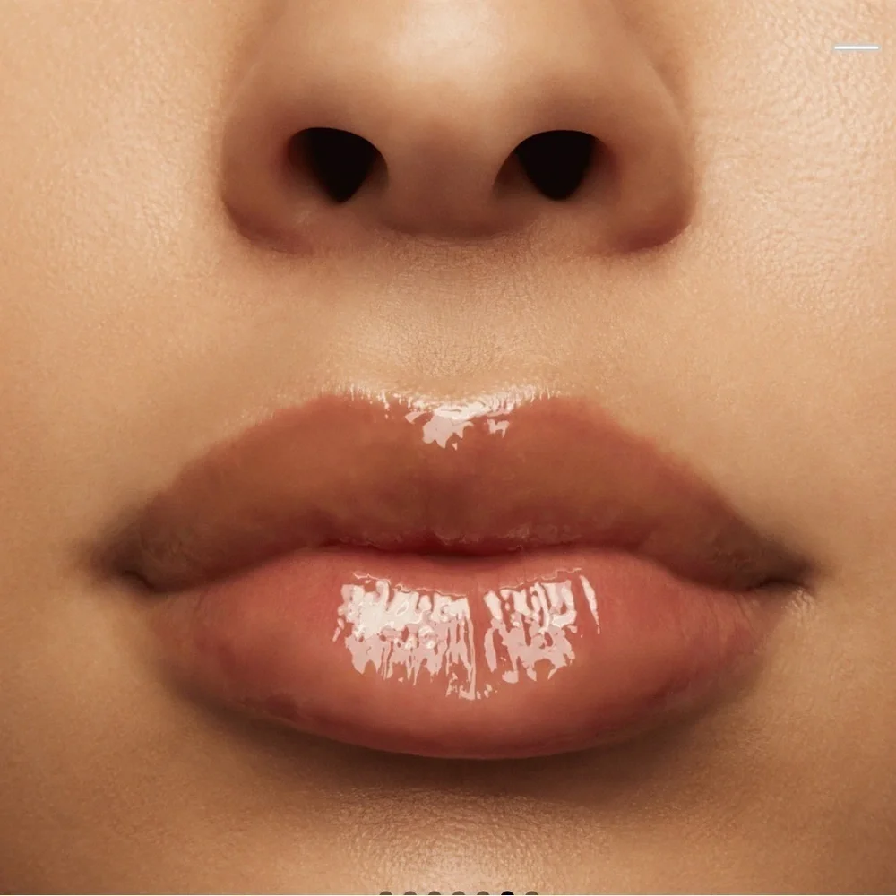 MAC SQUIRT PLUMPING GLOSS STICK-Like Squirt
